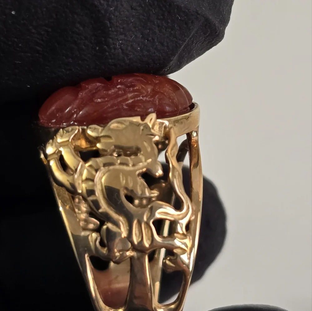 Heavy Rare / 14K Gold Carnelian Carved Chinese Dragon Ring